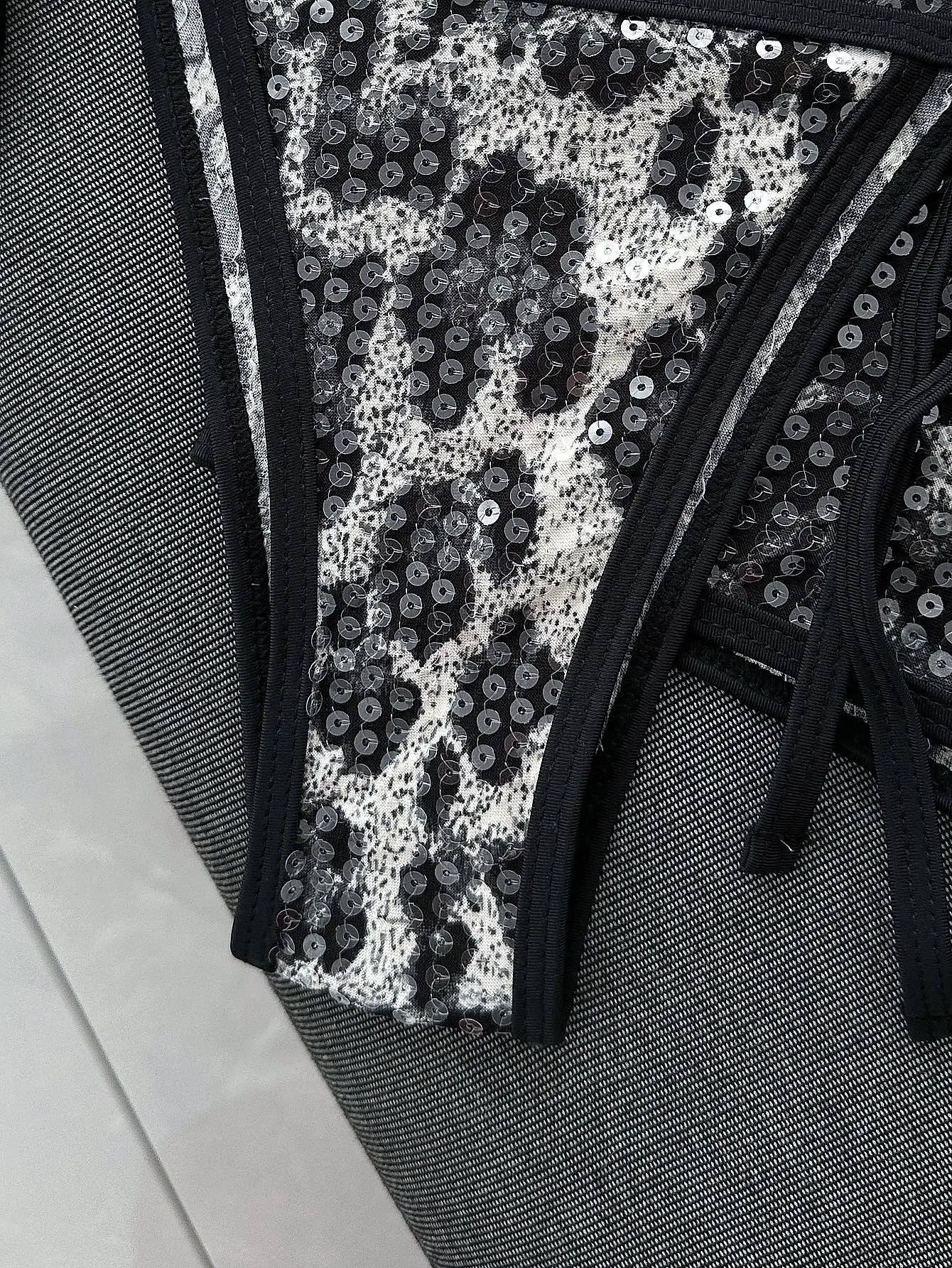 DEKA Sexy Glänzender Pailletten-Bikini mit Leopardenmuster für Damen, 3-teiliges Set mit Push-Up-BH, Badeanzug mit hoher Taille, Strand-Badeanzug, Urlaubs-Bademode – Detail 16