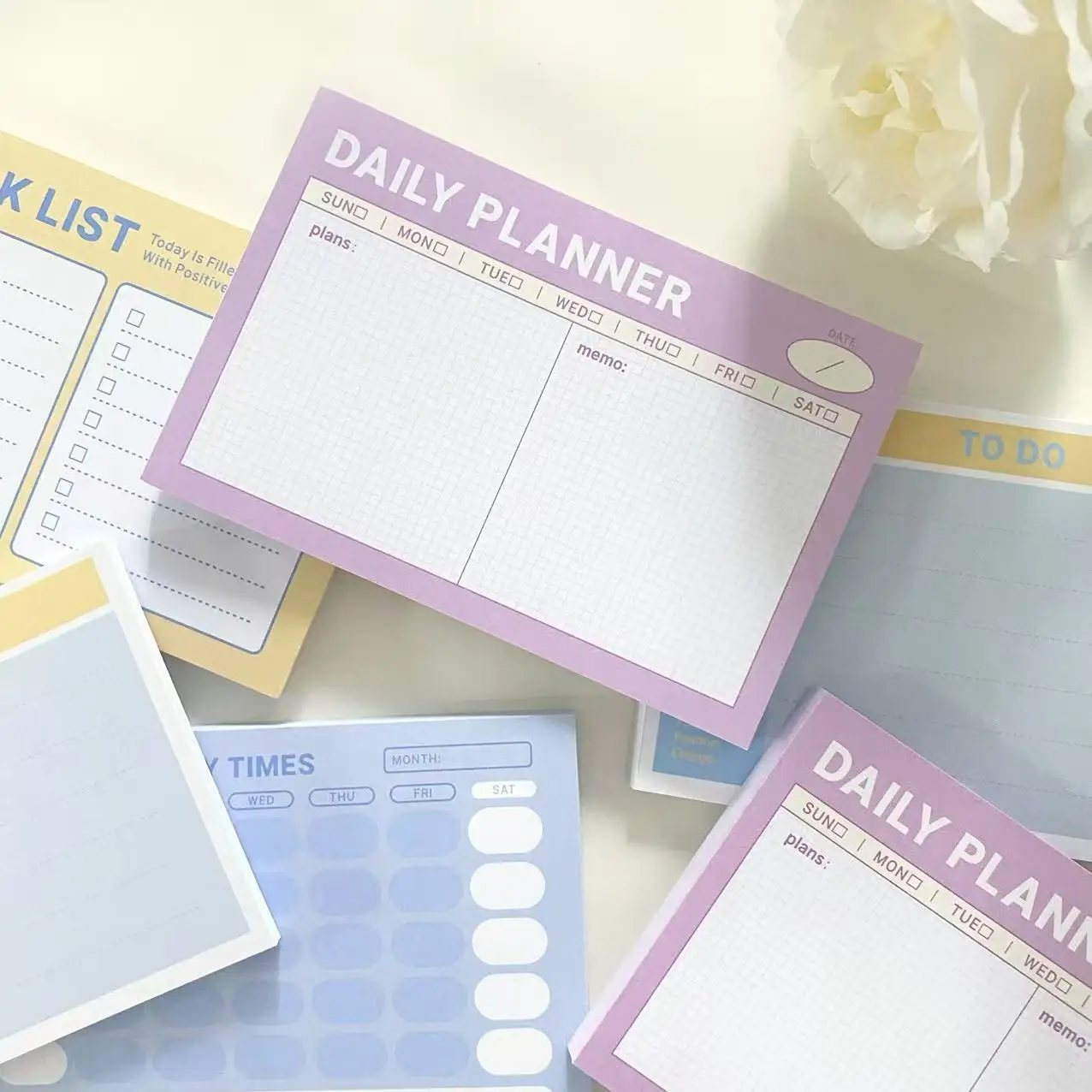 

Серия корейских стикеров-заметок Ins List: Материалы для офиса, бумага для сообщений, планировщик-меморандум.