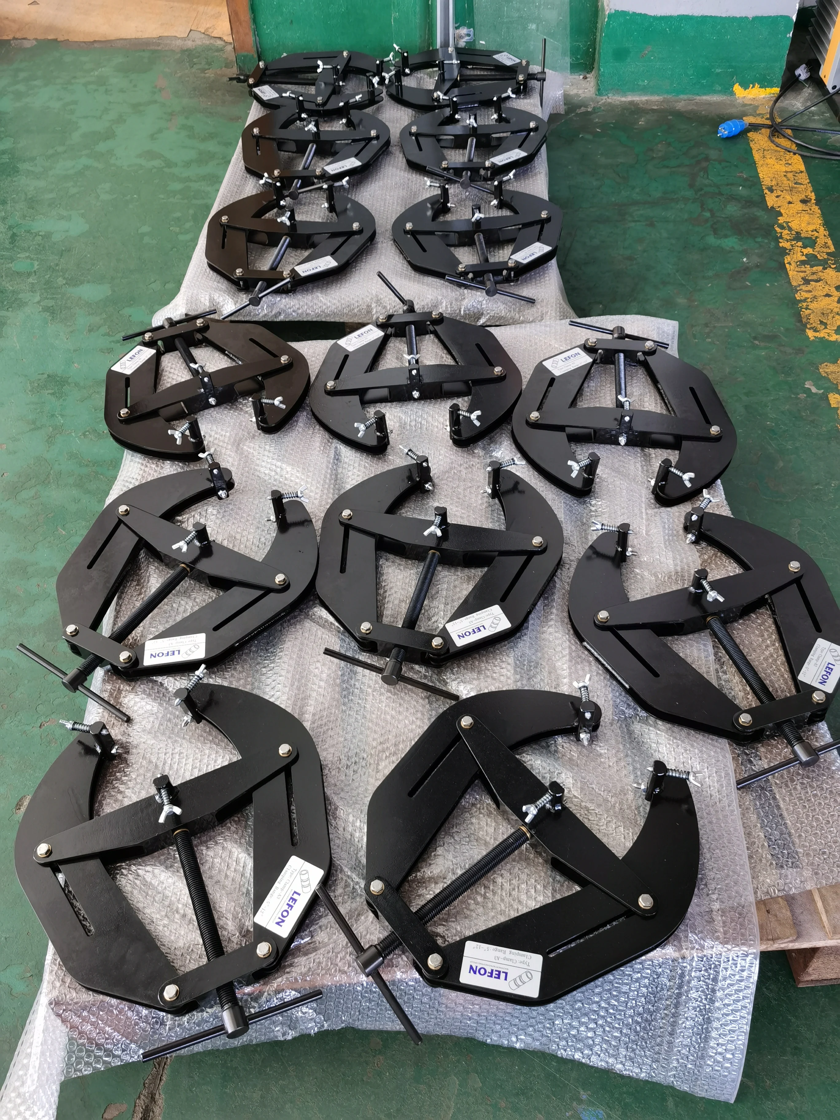 B3 5 "-12" (127-300 مم) مشابك أنابيب معدنية لمحاذاة اللحام #3