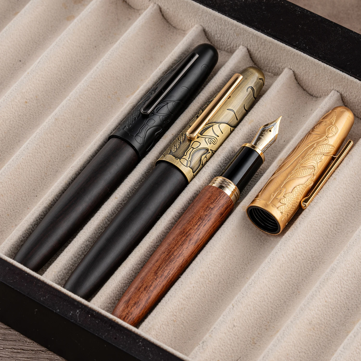 

Деревянная перьевая ручка Jinhao, наконечник EF/F/M, 9056A, металлическая ручка ручной работы с тиснением быка для письма, офисная подарочная ручка