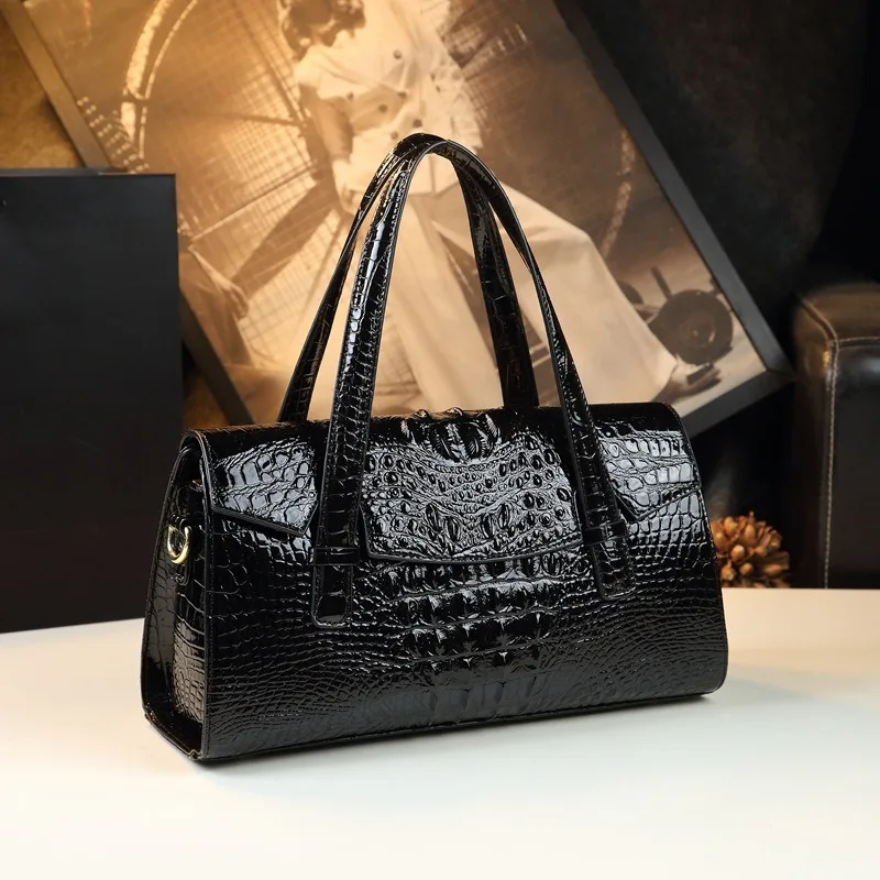 Crocodile Pattern Women's Bag 2026 New Style Messenger Bag Women's High-End Boston Pillow Bag Light Luxury Leather Shoulder Bag