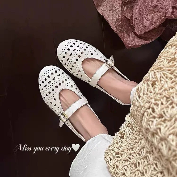 

French hollow Mary Jane shoes women's 2026 summer new thick soled casual shallow mouth ballet single shoes