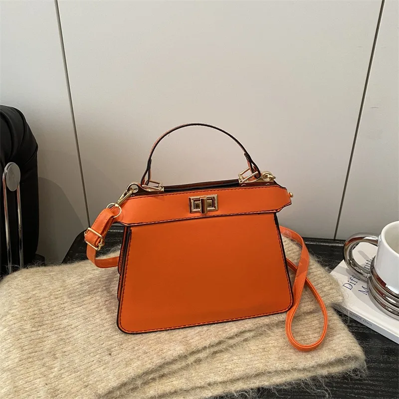 

‌2026 New Solid Color Metal Buckle Large Capacity Handbag Women's Vintage Commuter Shoulder Crossbody Purse Chic Minimalist Designer Look Soft PU Leather Trendy Daily Office Street Style Hot Sale