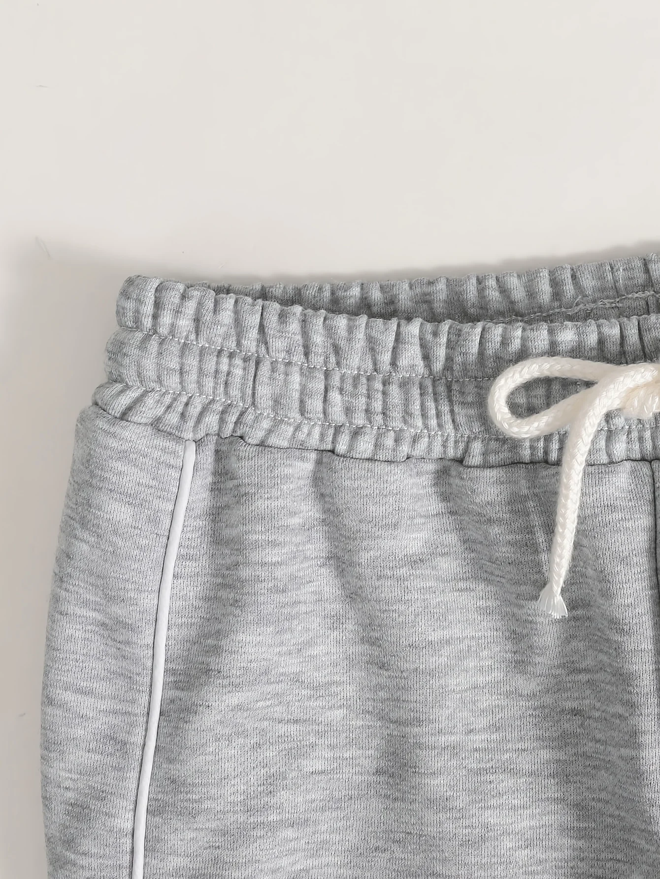 Mädchen-Herbst-Freizeithose, einfache, lässige, lockere Jogginghose mit Kordelzug, geeignet für Kinder ab 3 Jahren, vielseitige Kleidung für Zuhause und Outdoor-Aktivitäten. – Detail 4