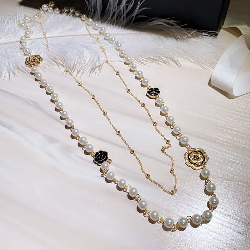 Luxury Brand Classic Camellia Flower Necklace Imitation Pearl Double Layer Necklace for women\'s clothing Long Rose Sweater Chain