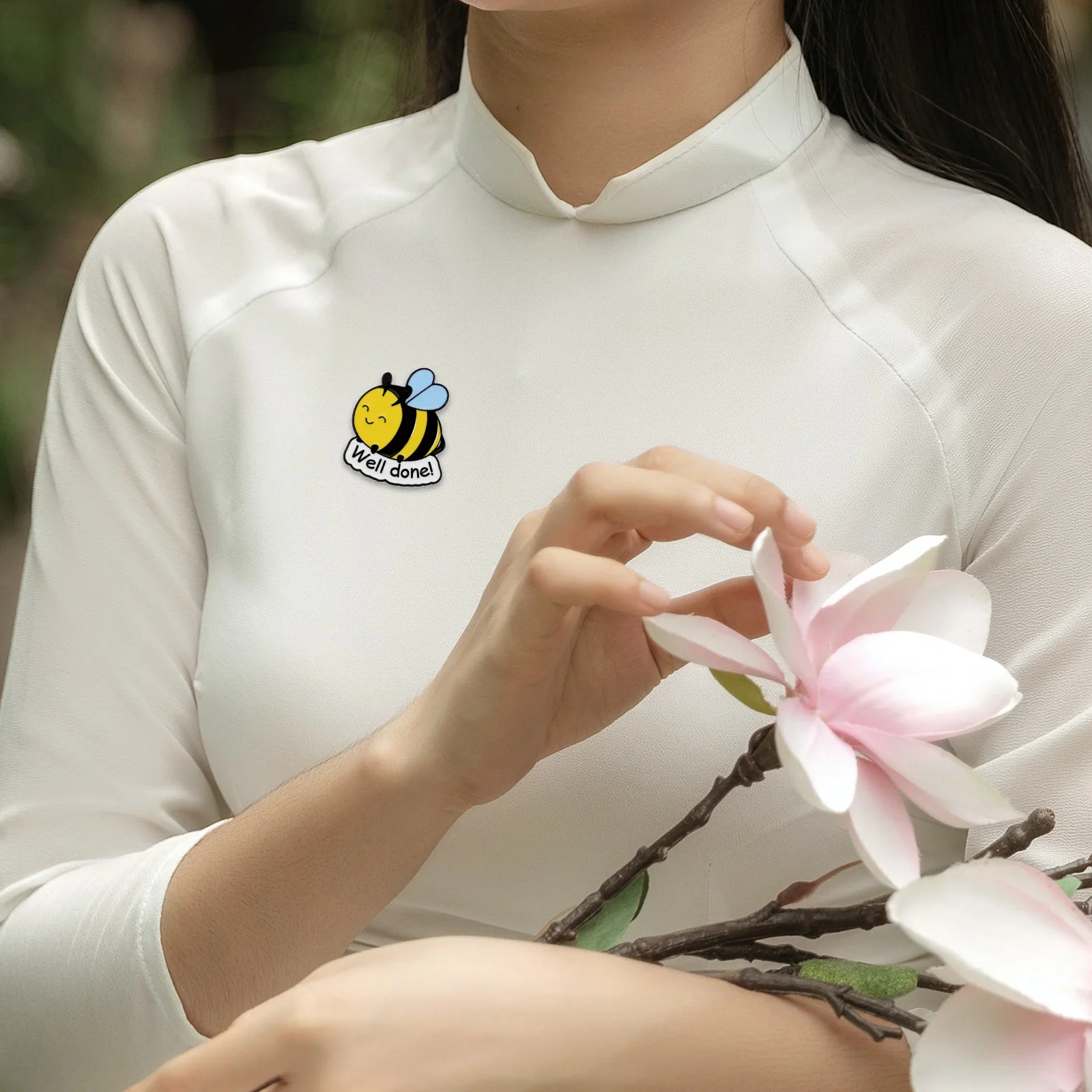 Bee Brooch Pins Jewelry for Women The Cat Charms Items Fashion Trendy Backpack Brooches