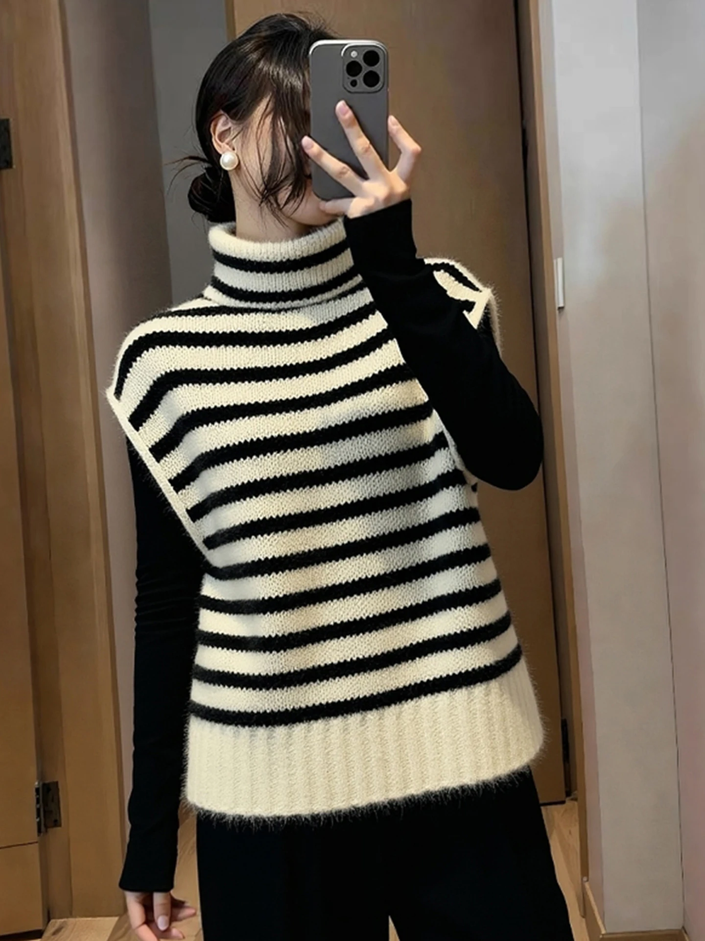 Faionable Thiened Camere maglione lavorato a maglia da donna collo alto gilet a righe top strati abiti invernali