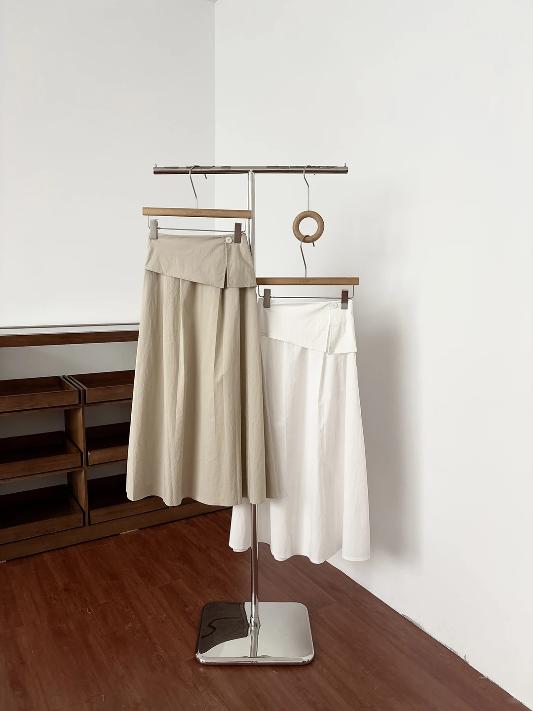 

High Waist A-Line Skirt Women's Summer 2026 Korean Style Simple Matching Curtain Slimming Midi Skirt Polyester Fiber