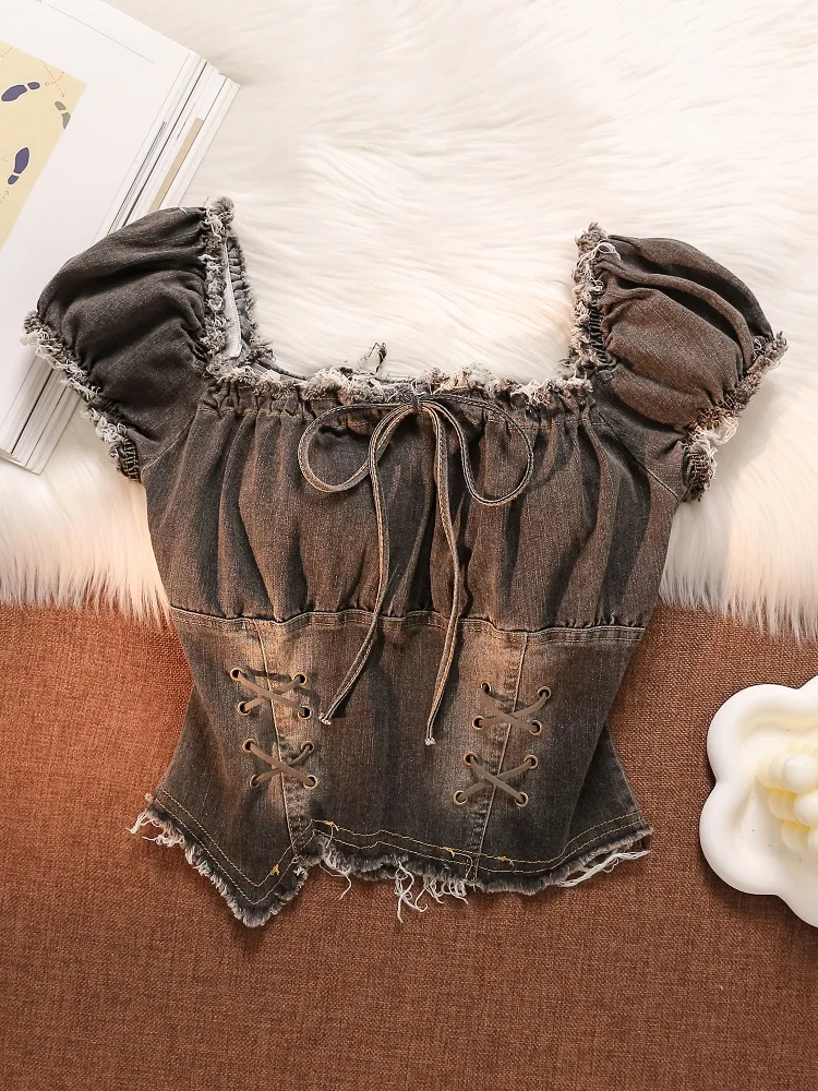 甘くてクールなバブルスリーブデニム半袖Tシャツ レディース アウター クロスベルト付き 新作2025 スリムスクエアカラートップ