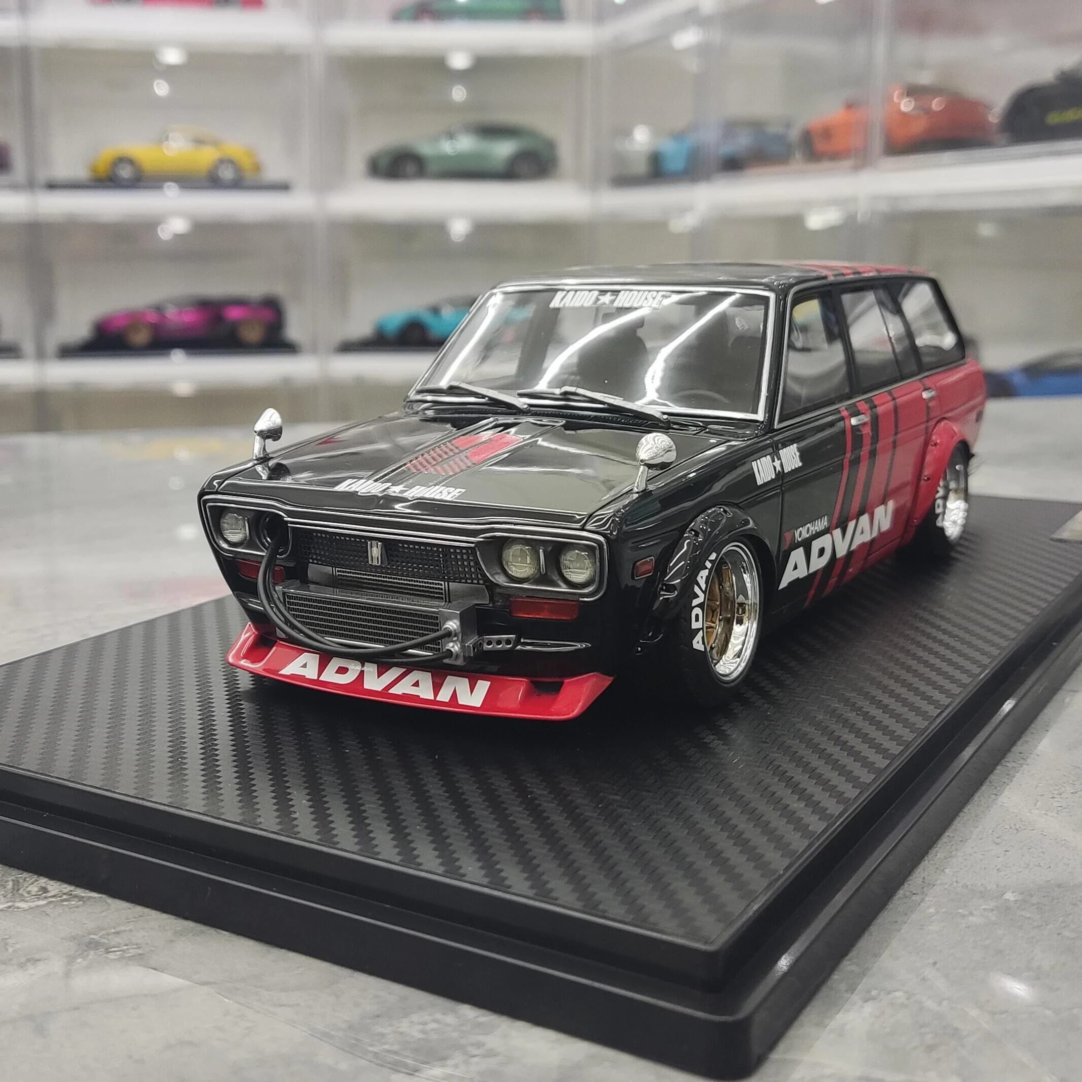 

IG 1:18 Scale Datsun Bluebird 510 Commercial Vehicle Simulation Resin Car Model Collectible Toy Gift Souvenir Display Ornament