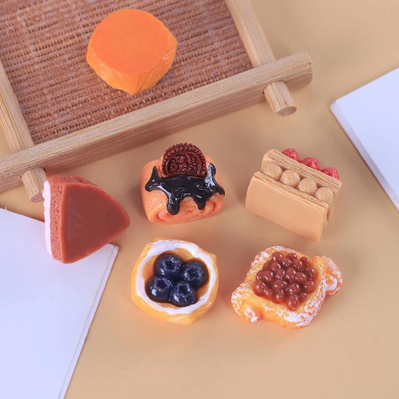 5Pcs 1/12 Dollhouse Simulation Cake Bread Set Dollhouse Miniature Kitchen Dessert Food Decoration Dolls House Accessories