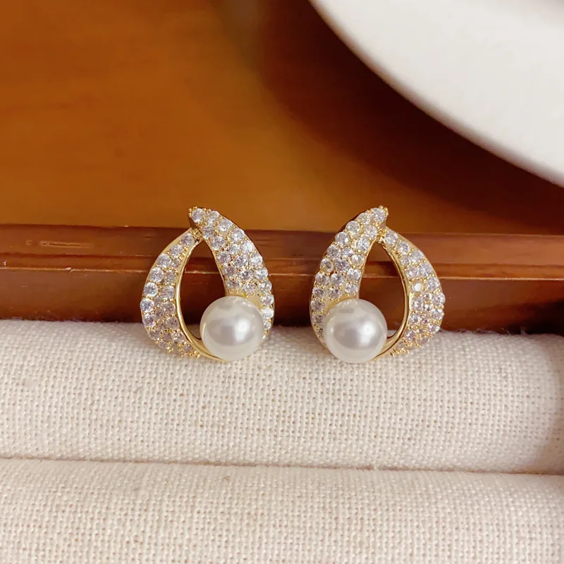 

Niche Luxury Retro 925 Silver Needle Zircon Pearl Geometic Stud Earrings For Women Party Exquisite Vintage Fashion Jewelry