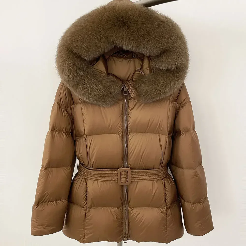 معطف شتوي نسائي لعام 2025 دافئ من ريش البط الأبيض معطف نسائي غير رسمي بقلنسوة من فراء الراكون الحقيقي سترة بياقة من فرو الثعلب الطبيعي #3