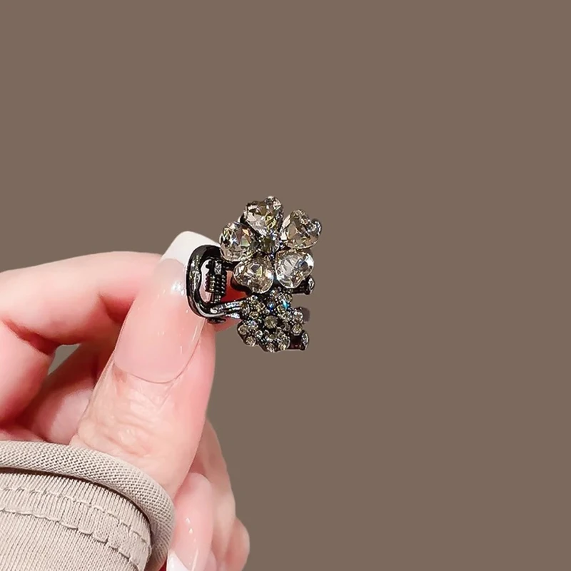 Exquisite Rhinestone Flower Small Hair Clip High-end Women's Bangs Side Hair Claw Alloy Korean Style Fashion Hair Accessories