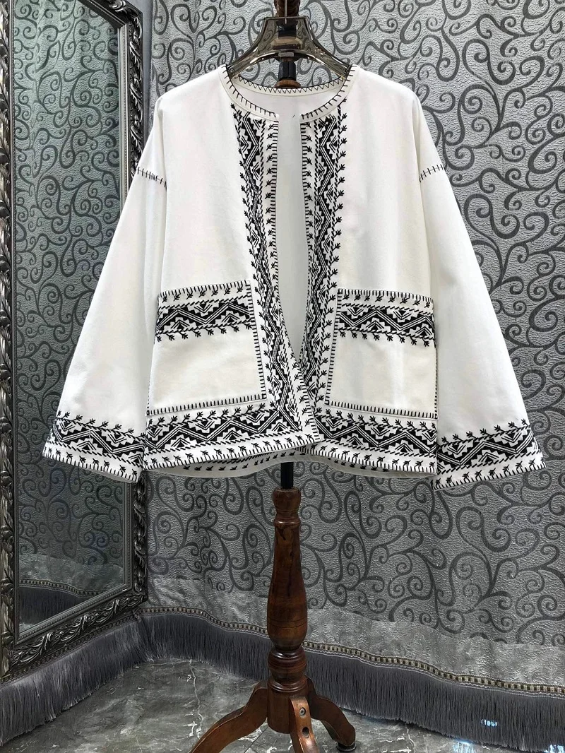 

100%Cotton Cardigan Jacket 2024 Autumn Winter Coat Outerwear Women Luxurious Embroidery Pocket Patchwork Loose White Green Coats