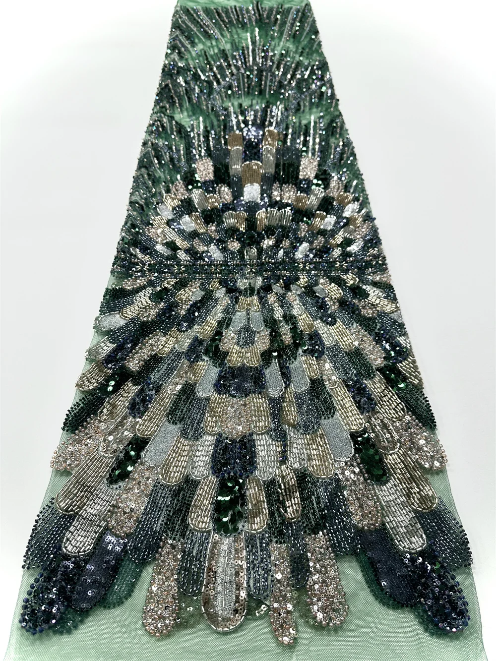 Nieuwe hete verkoop handgemaakte borduurwerk netto kant kralen pailletten stof voor vrouwen feestavondjurk Afrika ontwerp, hoge kwaliteit