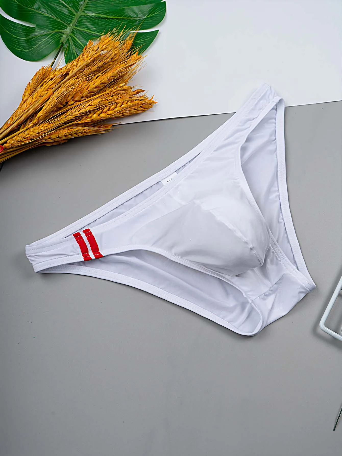 5er-Pack, verschiedene Farben, schnelltrocknende Herren-Slips, Herren-Slips in verschiedenen Farben, hochelastisch, atmungsaktiv und bequem, Herren-Sommer-Slips, weiche Herren-Slips, Herren-Slips mit U-förmigem Schnitt, die eng am Körper anliegen. – Detail 8