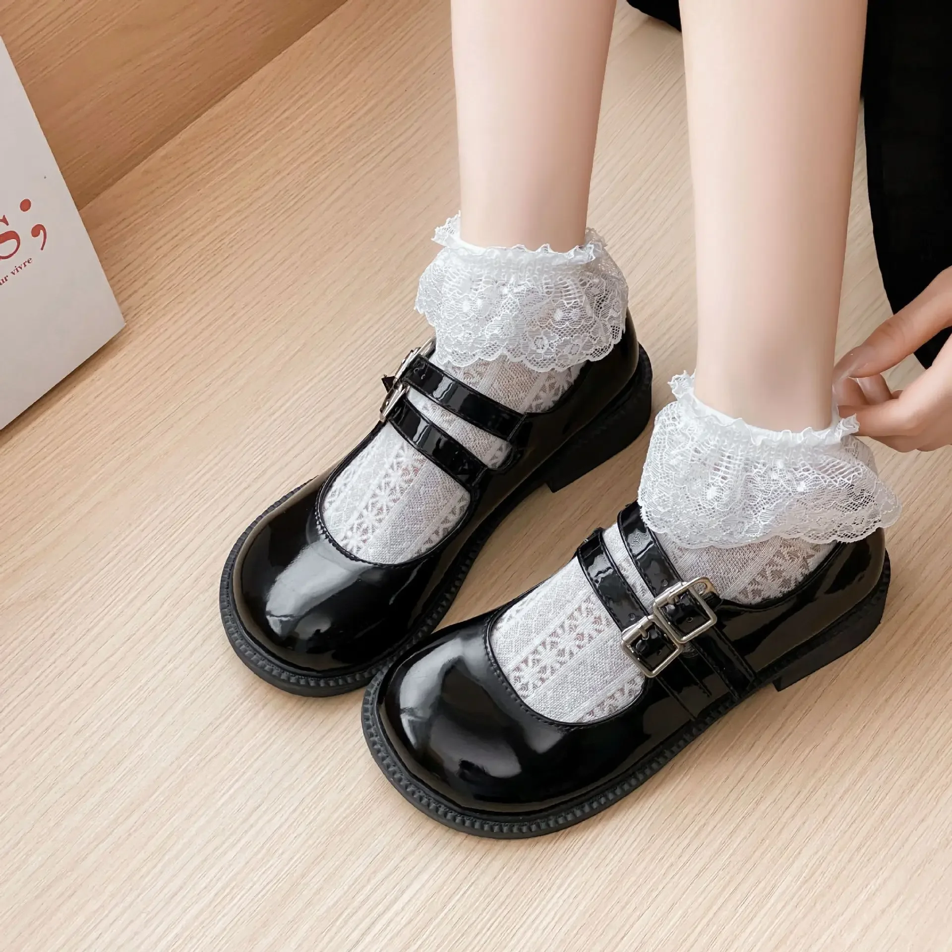 Spitze Rüschen Socken Frauen Nette Schleife Süße Mädchen Lolita Kawaii Prinzessin Socken Aushöhlen Mesh Dünne Atmungsaktive Schwarz Weiß Kurze Socken