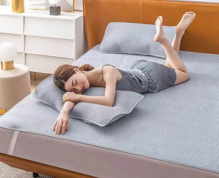 

Newest Xiaomi Cold Feeling Fiber Soft Mat Air Conditioning Mat Instantly Cool Feeling Comfortable Washable From Xiaomi Youpin