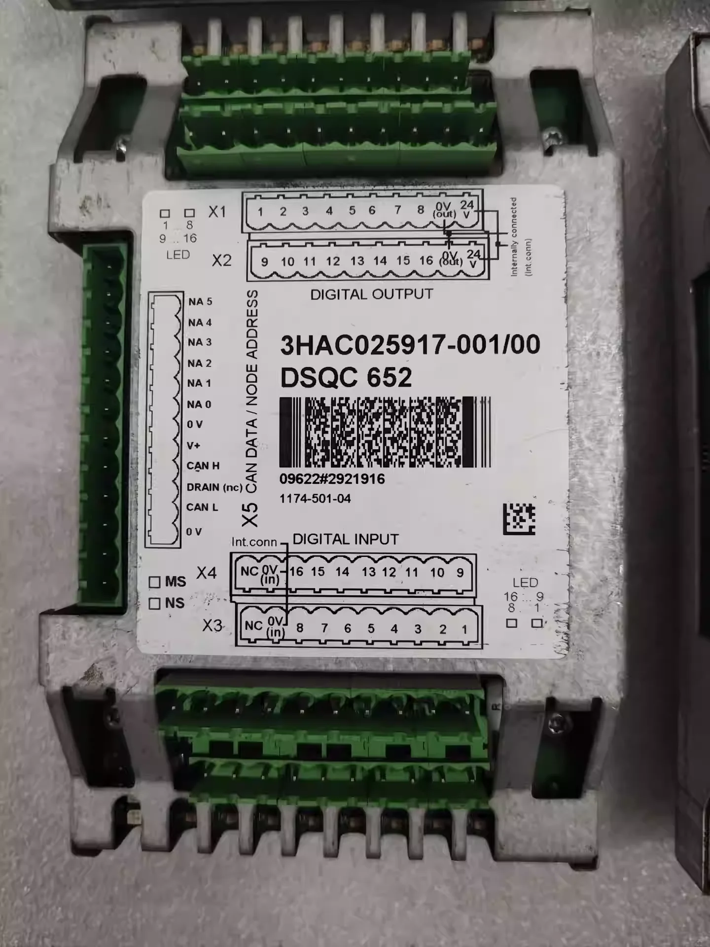 DSQC652 3HAC025917-001  robot lO module; As shown in the picture Functionally normal, disassembled