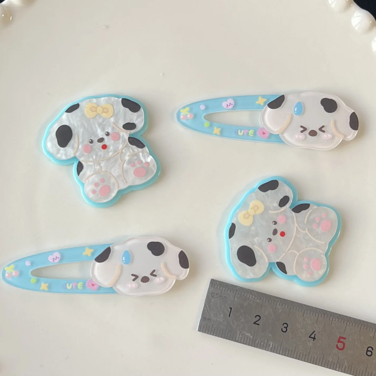 2 Stuks Miniso Serie Hond Cartoon Acryl Flatback Cabochons Diy Ambachten Materialen Sieraden Maken Charmes