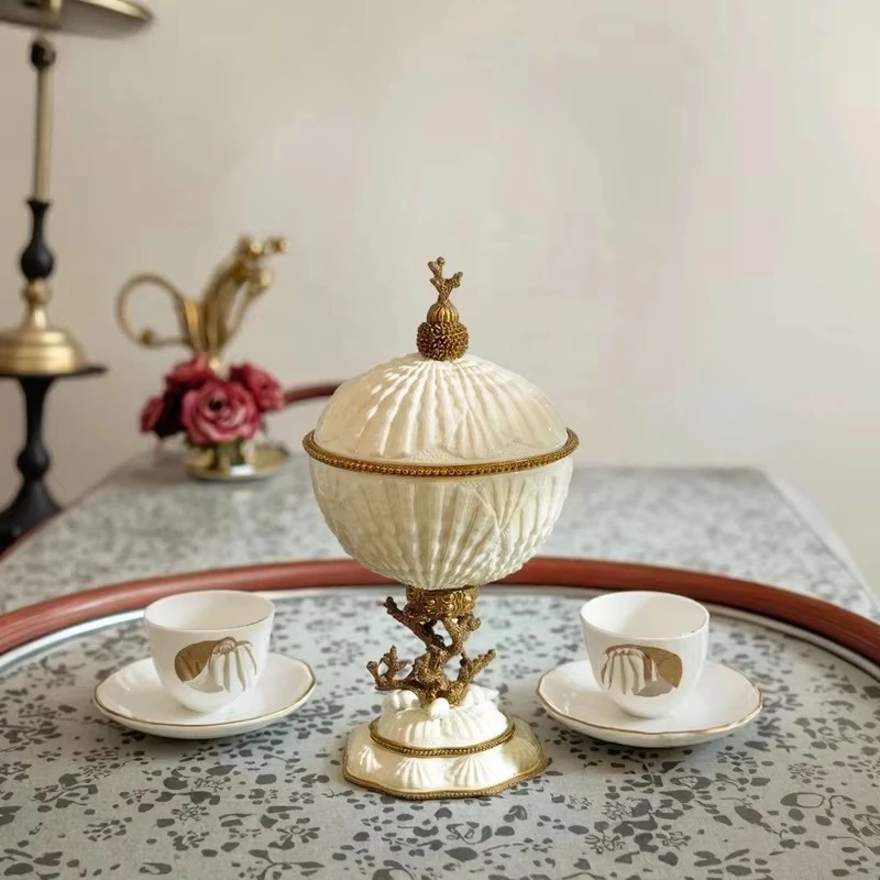 Creative Home Accessories European Ceramic Encrusted Copper Shell Candy Jar for Living Room Tea Table Hotel Cafe Ornaments