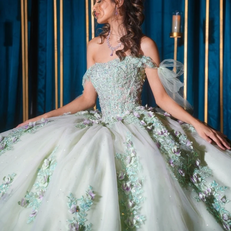 Robe de Rhbrillante vert clair, robes de Quinceanera, appliques en dentelle, robe Sweet 16, robe de reconstitution historique, quelle que soit la robe de 15 ans, 2024