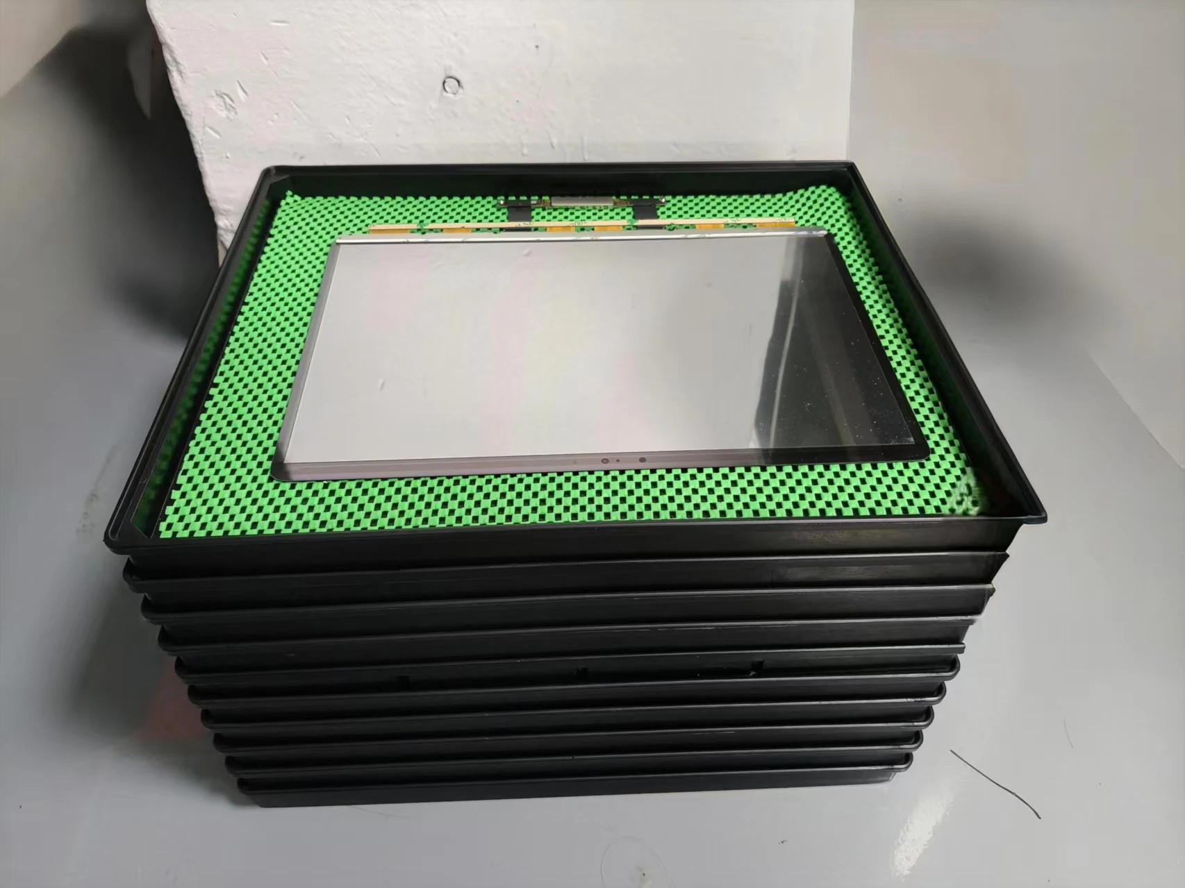 Ekran LCD OEM z metalowym ramieniem do MacBooka A1706 A1989 A1932 A2179 A2337 A2338 A2681 A2442 A2941 A2485 Tylko panel szklany LCD — zdjęcie produktu 3