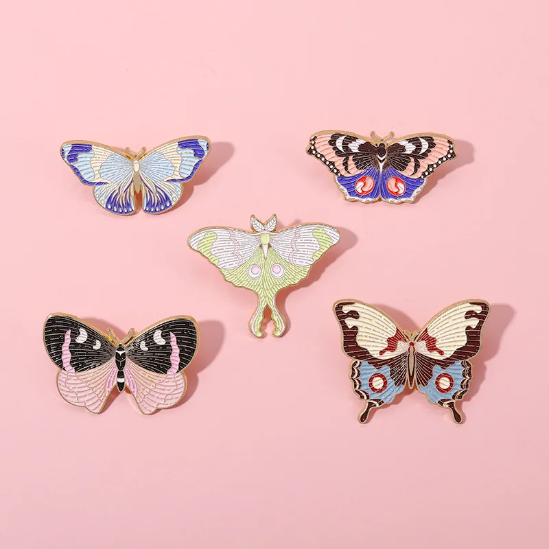 Beautiful Butterfly Enamel Brooch Moon Moth Witch Dazzle Eye Insect Love Fairy Butterfly Metal Badge Punk Lapel Pin Jewelry Gift