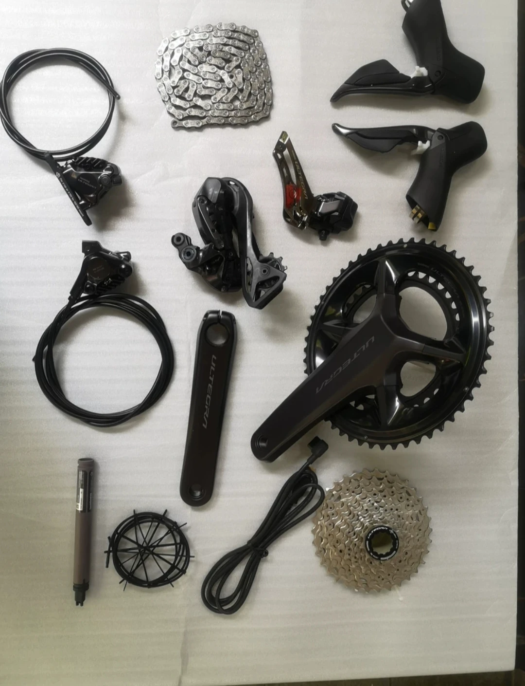 

ULTEGRA DI2 R8170 Groupset 2*12s hydraulic disc brake road bike