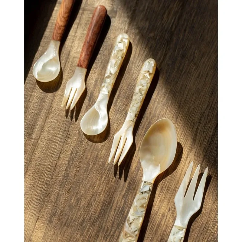 16cm/12pcs  Natural Mother of Pearl Spoon Retro Spork Cutlery Coffee Stirring Spoon Dessert Fork Shell Caviar Spoon Set  ملاعق