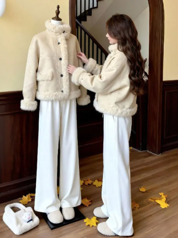 

Модная и уникальная женская зимняя куртка из овечьего меха: теплая, мягкая, на пуговицах, с красивым дизайном