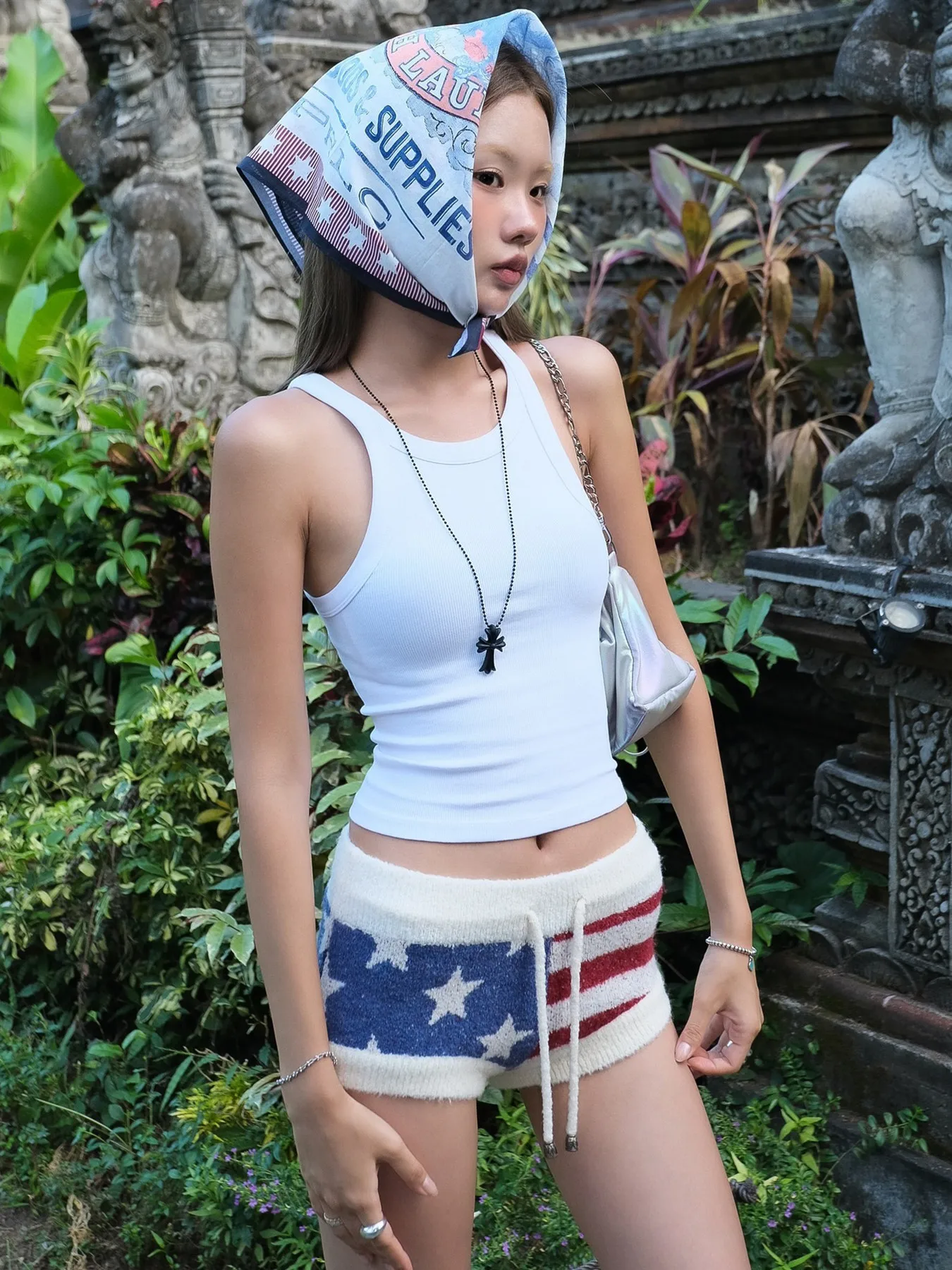 

2025 Chic Low Waist Cropped Knitted Shorts with Drawstring and Star Print for Women's Fashion Base Layer