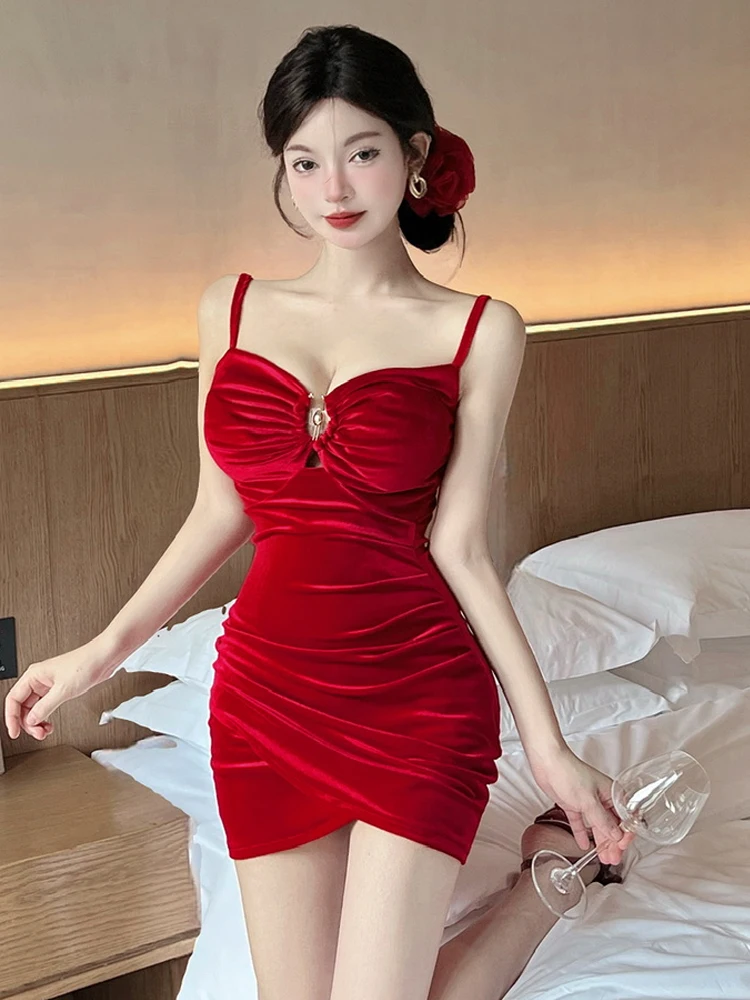 SsTss Abito sexy con fionda in velluto Moda donna Anello in metallo tagliato con scollo a V senza maniche Backless Slim Criss Cross Wrap Hip Mini abito