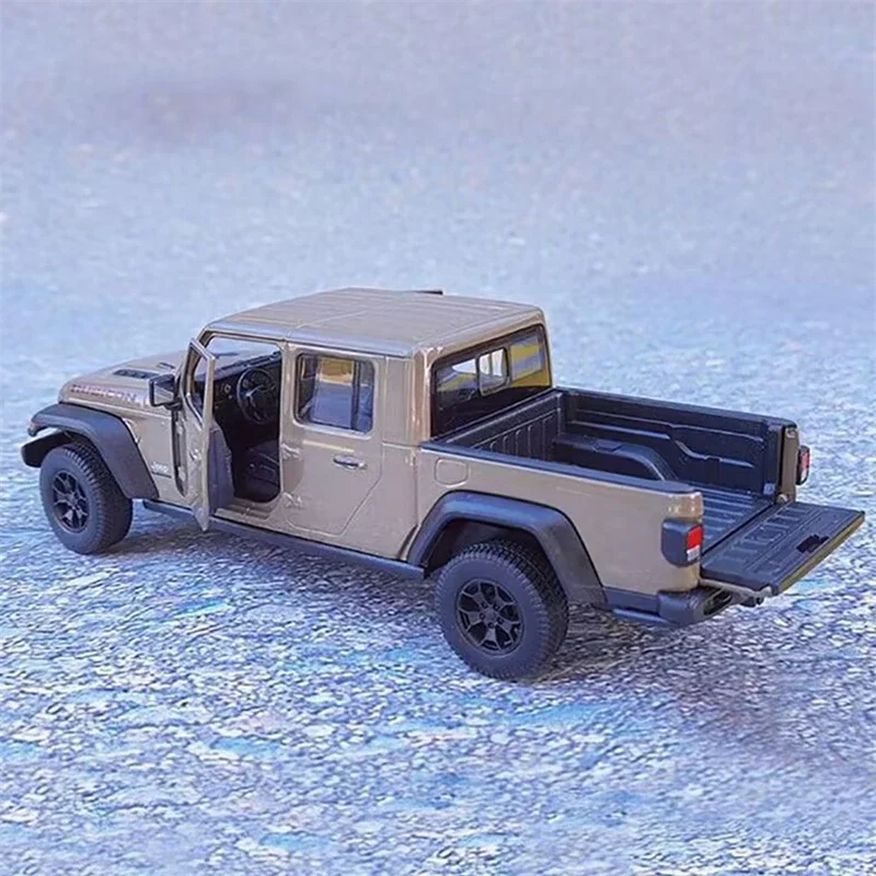 WELLY 1:27 Jeep Gladiator Rubicon Alloy Pickup Car Model Diecast Metal Off-Road Vehicles Car Model Simulation Childrens Toy Gift