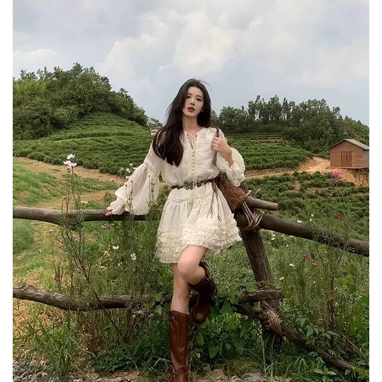 

Bohemian vacation style apricot lantern sleeve dress early autumn atmosphere sweet first love lace-up V-neck skirt