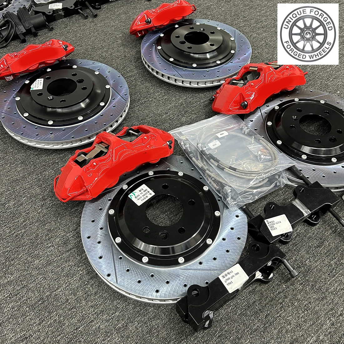 

26 Style Lightweight Carbon Ceramic Brake Disc 10 Pot 4 Pot Red Caliper Racing Brake System For High-End Vehicles