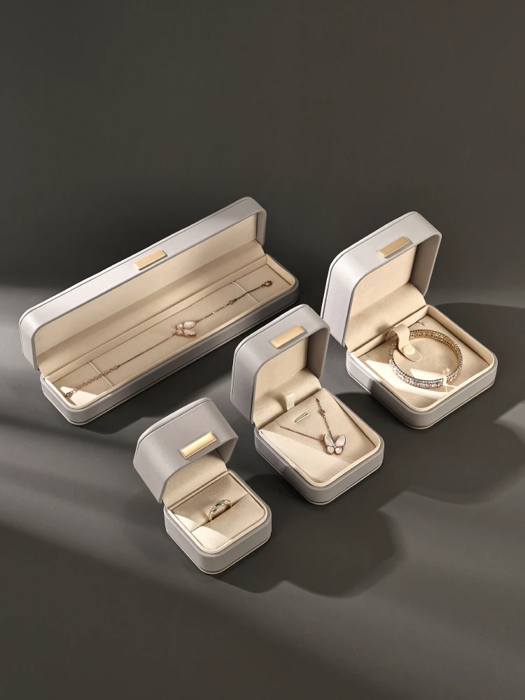 

Изысканная шкатулка для драгоценностей ко Дню святого Валентина, поверхность из искусственной кожи, ежедневный фестиваль, элитная подарочная коробка на годовщину, браслет, коробка для колец