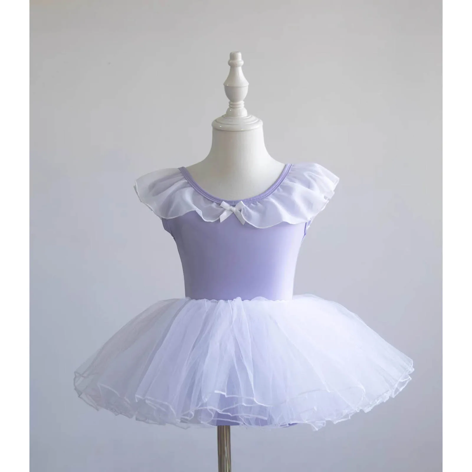 

Kids Girls 2pcs Ballet Tutu Dance Outfit Ruffles Sleeveless U-back Leotard with Layered Tulle Skirt Ballet Dancing Practice Set
