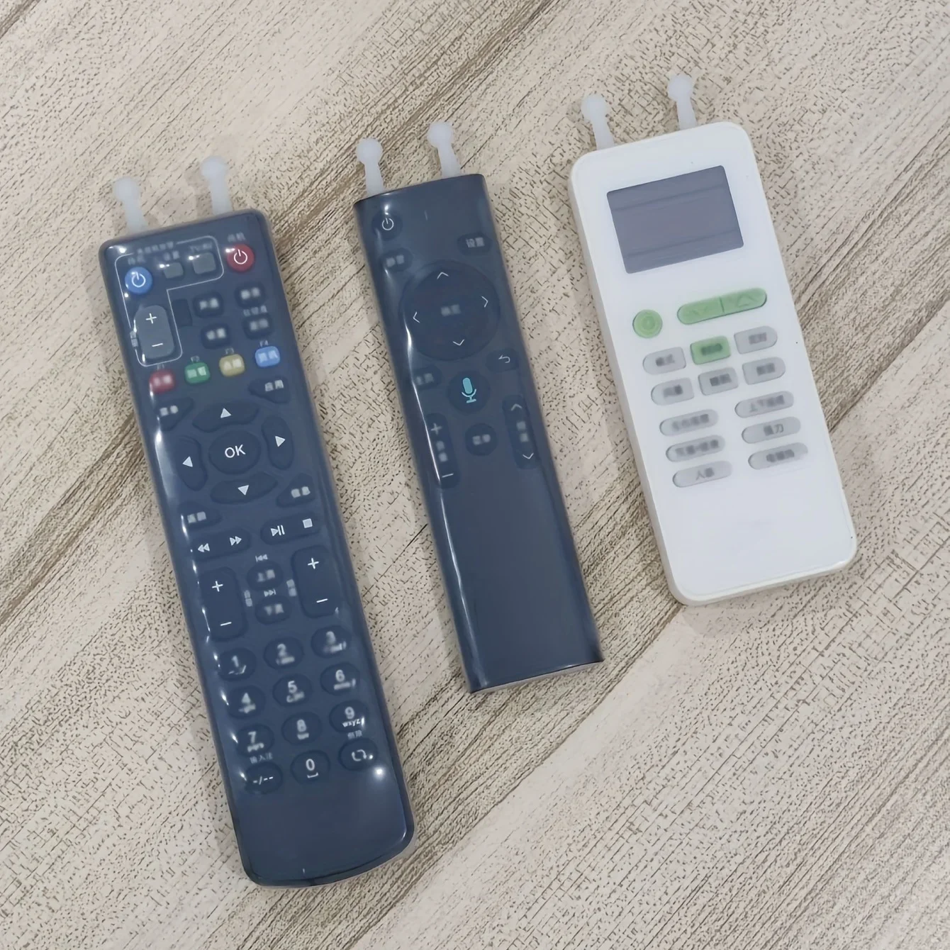 1pc-Universal Elastic Silicone Remote Case -Dust-Proof Transparent, Non Slip Protective Cover For TV & Air Conditioner Controls