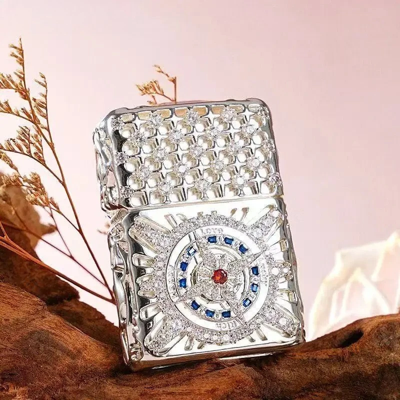 NEW Sparkling Love Diamond Set Fuel Lighter, Classic Windproof Grinding Wheel Lighter, Cigarette Accessories, Men's Gift