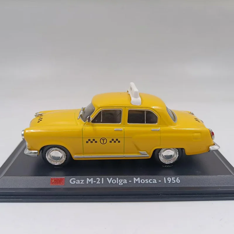 1:43 Scale Soviet Gaz M-21 Volga Moscow 1956 Taxi Diecast Alloy Car Model Finished Souvenir Collectible