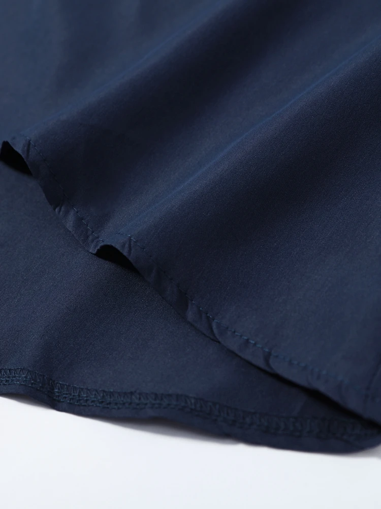 Elegante Damen-Hosenanzüge mit Revers: Oversized Hemd, Langarm-Bluse mit Knopfleiste, Weite Hose, Schickes Einfarbiges Outfit – Detail 8
