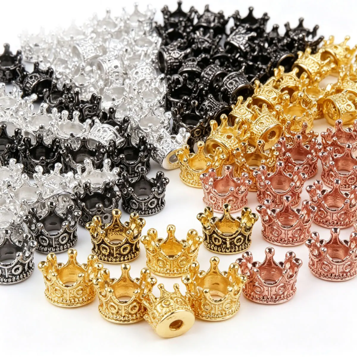 30Pcs Mini Vintage Alloy Crown Figurines Tiny Metal Decorations for Architectural Models DIY Home Crafts Ornaments ZSY