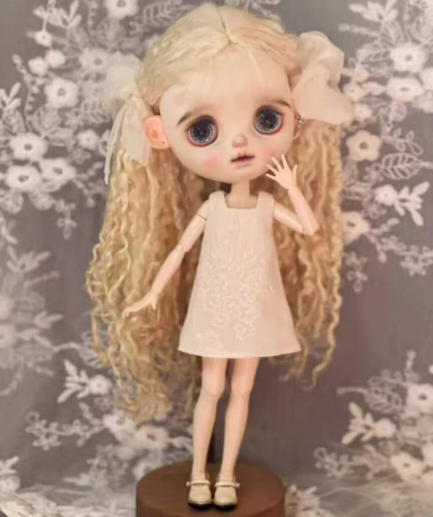 1pc Pure Blythe/landoudou Cotton linen embroidered one-piece dress (Fit for Lulu,ymy24,Ob22,24,zone, Jenny)