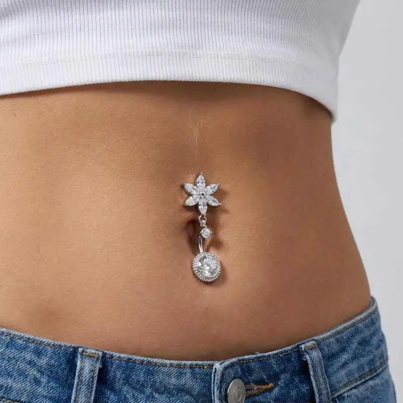 Anillo de Ombligo Hipoalergénico de Acero Inoxidable con Diseño de Corazón de Flor Brillante, Perfecto para Fiestas de Verano en la Playa y Uso Diario
