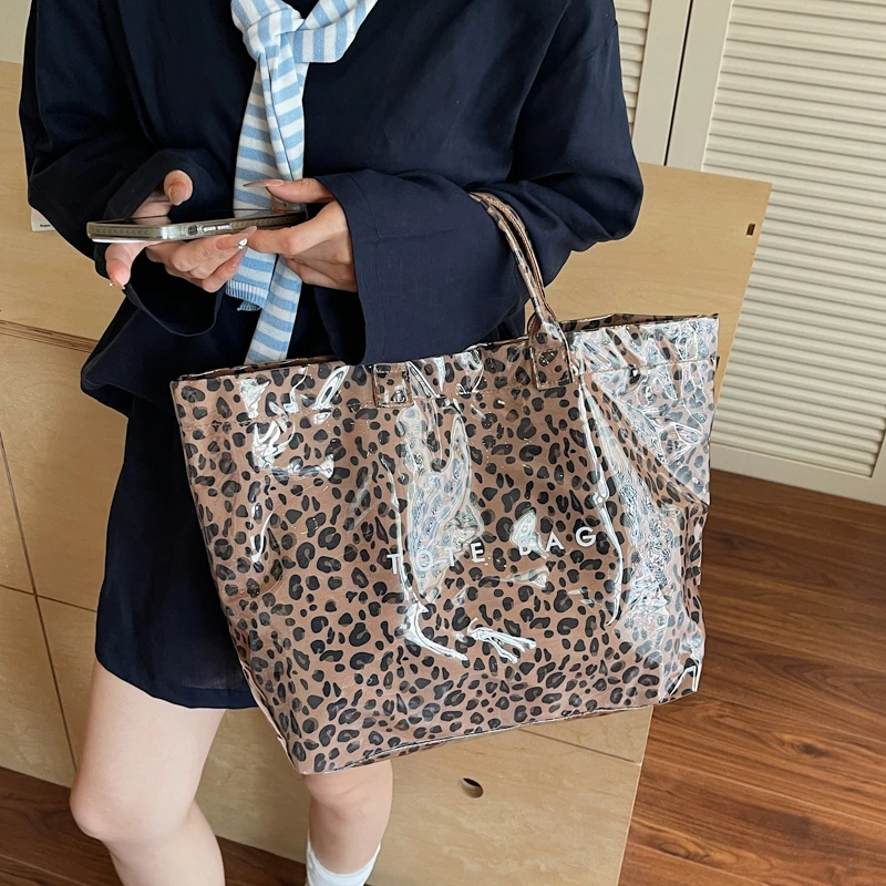 

Europe and America Women's Bag High Capacity Travle Tote Designer Waterproof PVC Shoulder Bag Female Coffee Leopard Handbags