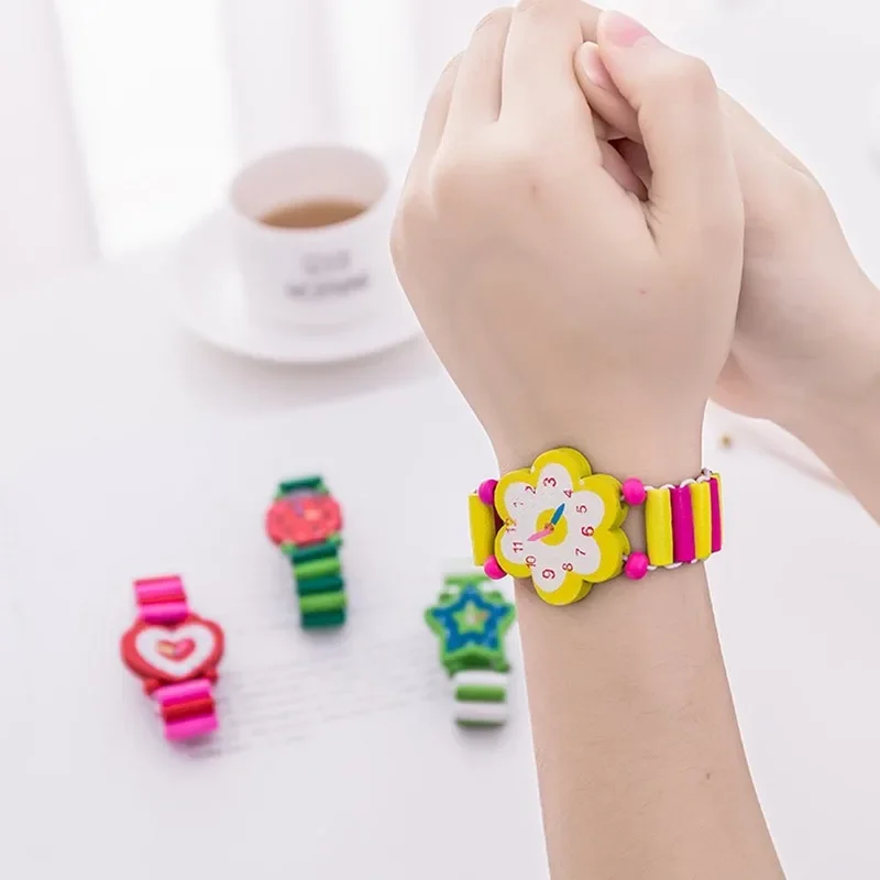 2024 Kinderen Meisje Kleurrijke Houten Armbanden Kinderen Elastische Horloge Polsbandjes Kind Speelgoed Armband Groothandel Verjaardagscadeau Sieraden