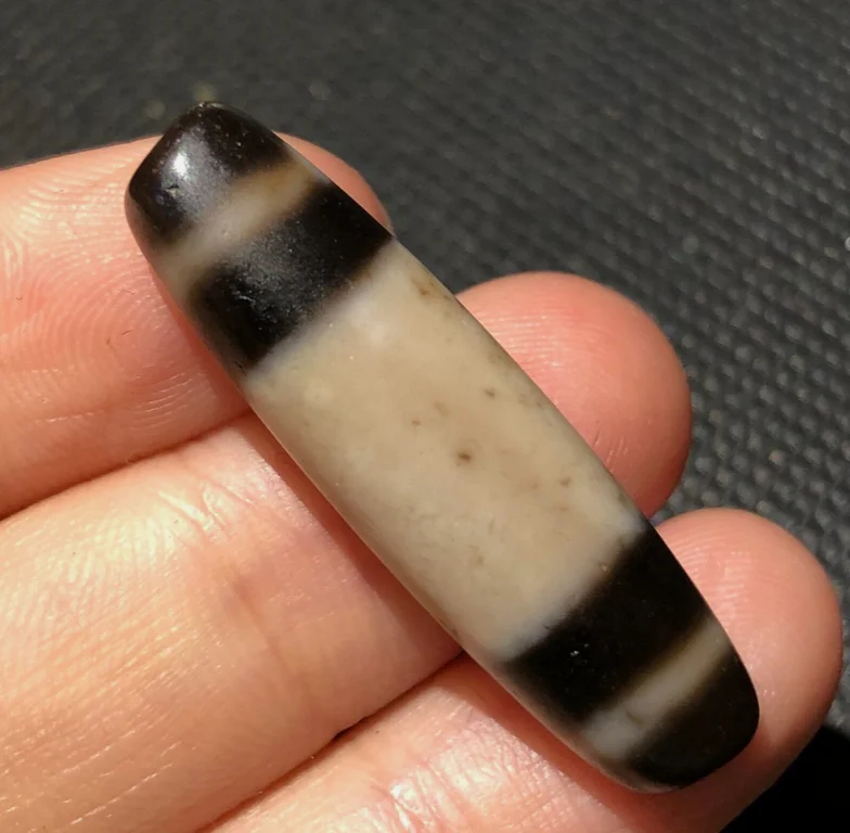 Royal Power Magic Tibetan Old Agate 2Line Healer Medicine Totem dZi Bead