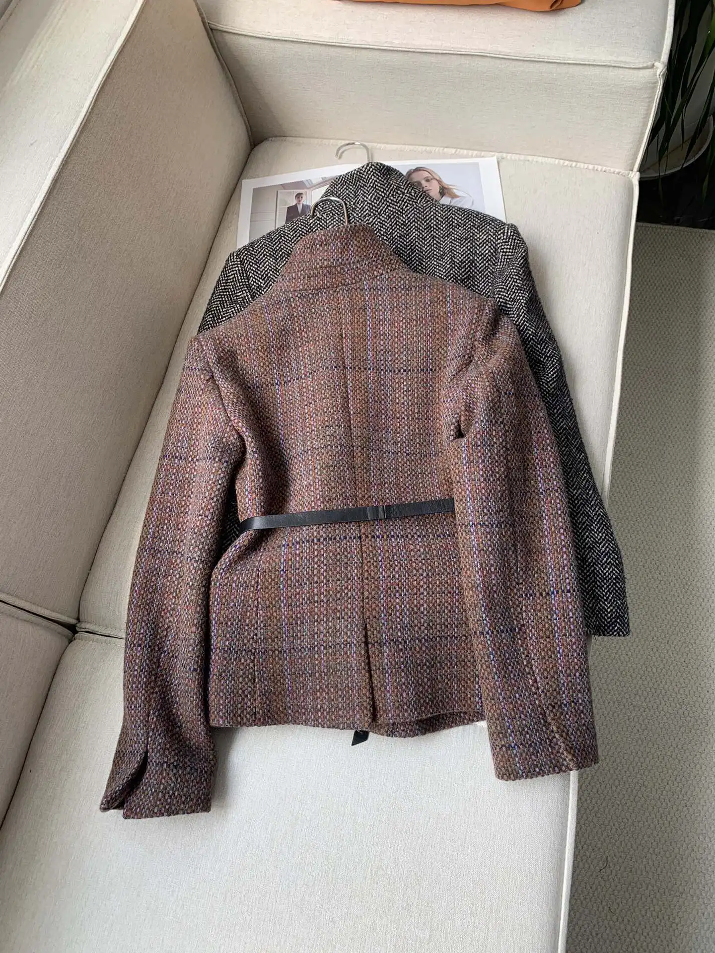 Classic L/P Simple High Quality Blended Wool Short Belted Coat For Women